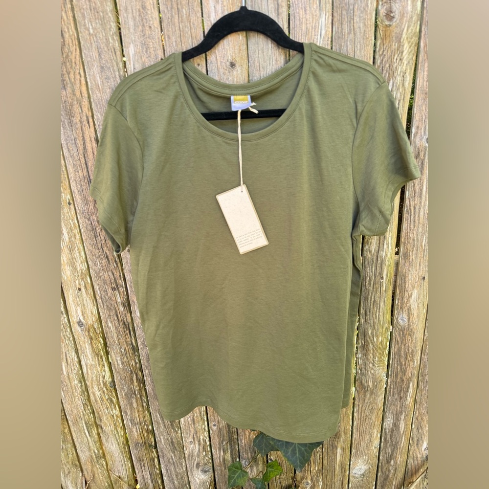 Women’s Onno tee XL NWT